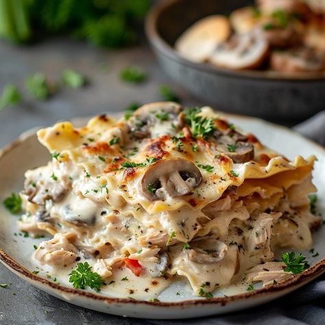 Chicken Mushroom Lasagna, Creamy Chicken Lasagna, Lasagna Chicken, Creamy Chicken Mushroom, Mushroom Filling, Mushroom Lasagna, Chicken And Mushroom, Chicken Mushroom, Classic Lasagna