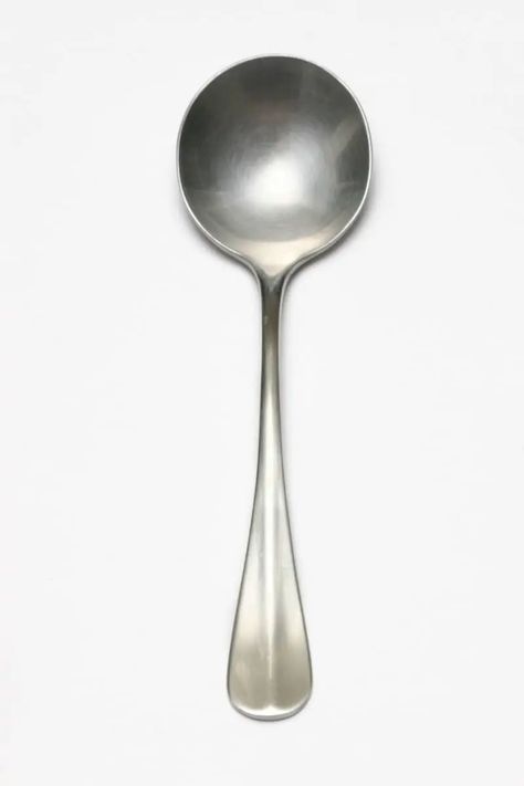 Bouillon Spoon vs Soup Spoon (The answer might surprise you!) – Cook for Folks Cream Based Soups, Nice Restaurant, Formal Table Setting, Lobster Bisque, Clam Chowder, Cream Soup, Soup Spoon, Chinese Soup Spoon, Soup Plating