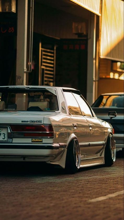 Toyota Cressida Wallpaper, Wallpaper Car Aesthetic, Old Toyota, B13 Nissan, Wallpaper Car, Toyota Cressida, Toyota Car, Mclaren Cars, Jdm Wallpaper