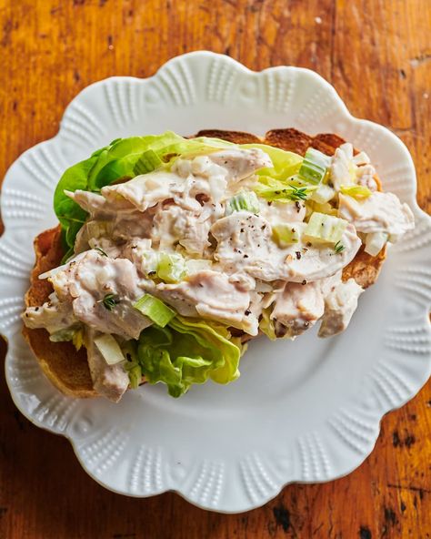 Chicken salad on lettuce on a piece of toast on a plate Ina Garten Chicken Salad, Ina Garten Chicken, Pioneer Woman Chicken, Chicken Salad Dressing, Best Chicken Salad, Best Chicken Salad Recipe, Bacon Wrapped Meatloaf, Gourmet Food Store, Grape Salad