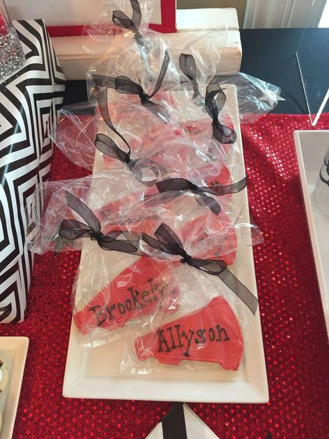 TEAM DARE Cheerleading Kickoff Party | CatchMyParty.com Cheerleader Banquet Ideas, Cheer Team Christmas Party Ideas, End Of Season Cheer Party Ideas, Cheerleader Party Ideas, Cheer Party Ideas, Cheer Birthday Party Ideas, Cheer Banquet Ideas, Cheerleading Banquet, Auburn Party