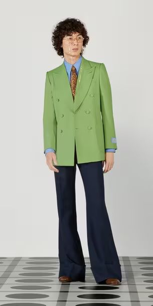 Gucci Men Suit, 60s Menswear, 70s Fashion Men, Gucci Campaign, Harry Styles Gucci, Gucci Menswear, Gucci Runway, Gucci Suit, Sophisticated Art