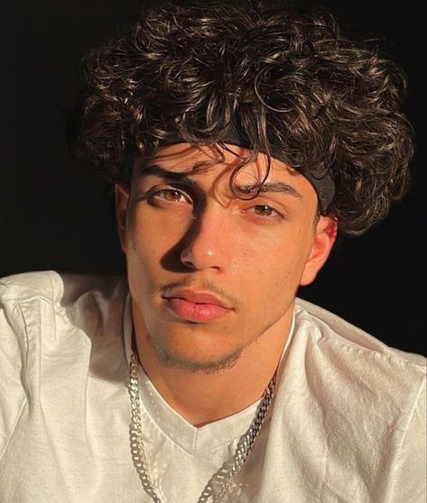 Brazil Hairstyle Men, Cute Latino Guy, Mustache And Goatee, Long Curly Hair Men, Mixed Guys, Fade Hair, Brown Hair Men, Hispanic Men, Instagram Face