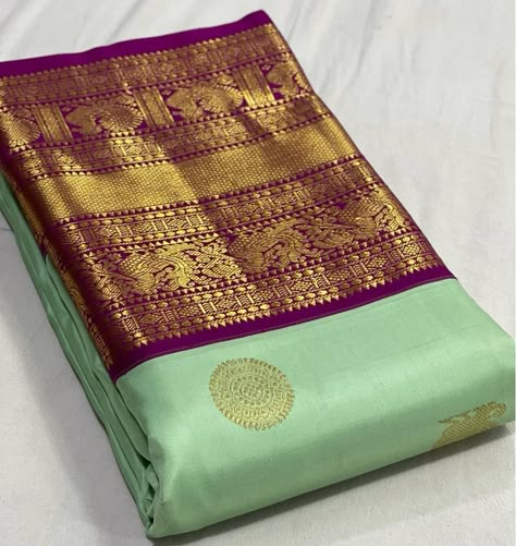 Kanchipattu Sarees Latest, Pista Green Saree Contrast Blouse, Youtube Thamnel, Pista Saree, Sarees Combination, Kanchipattu Sarees, Gold Silk Saree, Silk Saree Blouse Designs Patterns, Sarees Pattu