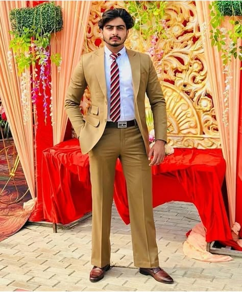 Coat Pent Men Suits With Turban, Pent Coat Men Suits For Wedding, Designer Suits Men, Coat Pent Men Suits, Men Wedding Wear, Wearing Outfits, Men Suits Wedding, Khaki Suit, Prom Suits For Men