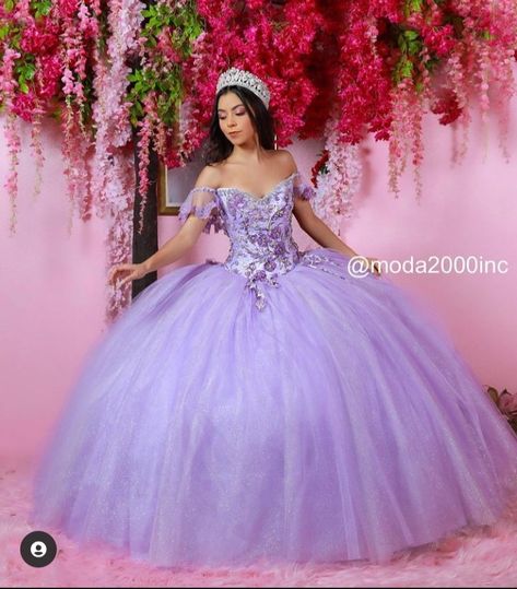 Mexican Corset, Butterfly Quinceanera Theme, Lavender Ball Gown, Butterfly Quince, Lavender Quinceanera Dresses, Lavender Quinceanera, Purple Quinceanera Dresses, Quinceñera Dresses, 15 Dresses Quinceanera