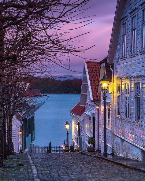 *🇳🇴 Sunset (Stavanger, Norway) by Rune Svendsen (@svendsania) on Instagram 🌅🏙 Stavanger Norway, World Most Beautiful Place, Dream Vacations Destinations, Norway Travel, Voyage Europe, Stavanger, Beautiful Places On Earth, Most Beautiful Cities, Beautiful Places In The World