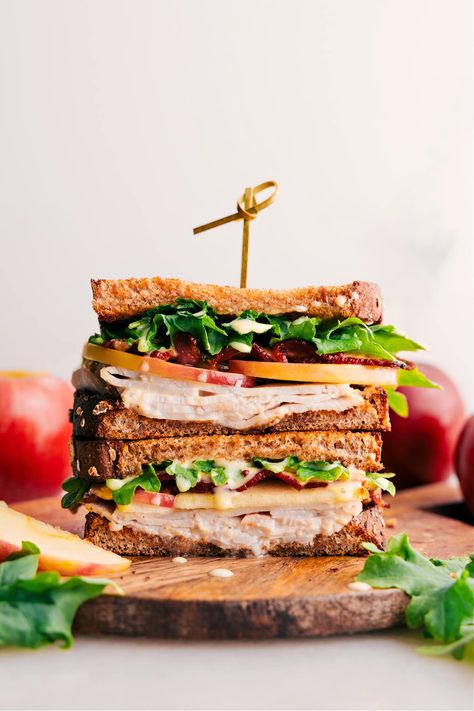 This Turkey Sandwich packs a punch with creamy avocado, tangy cheese, a crispy sweet potato hash brown, and garlic-mayo Turkey Goat Cheese Sandwich, Best Turkey Sandwich, November Meals, Goat Cheese Sandwich, Tasty Sandwiches, Sweet Potato Hash Browns, Turkey Sandwiches Recipes, Apple Coleslaw, Sweet Potato Patties