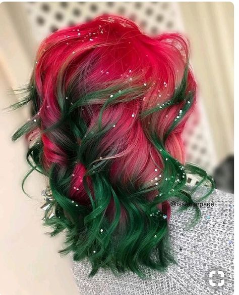 Red And Green Hair, Christmas Hair Color Ideas, Christmas Hair Color, Silver Hair Color, Winter Hair Color, Holiday Hairstyles, Christmas Hair, Hair Dye Colors, Hair Inspiration Color