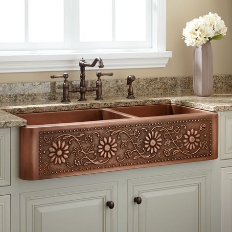 A white kitchen with hammered copper sink. Copper Kitchen Sink Farmhouse, Copper Farmhouse Sink, Copper Kitchen Sink, Farmhouse Sinks, Farmhouse Sink Kitchen, Copper Sink, Copper Kitchen, Farmhouse Sink, Unique Kitchen