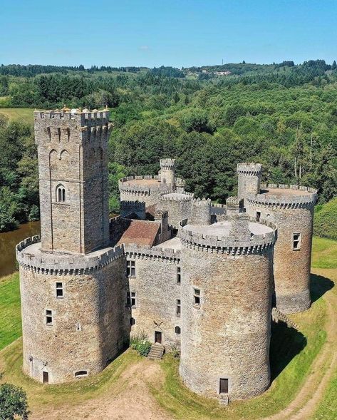 Chateau de Montbrun in France’s Aquitaine. A legend has it that Richard the Lionheart spent the last 12 days of his life there after he was wounded by an arrow during the siege of Chalus-Chabrol castle. It still has its moat filled with water, a square keep and round towers. The outlook is properly medieval. The castle was built in the 12th century by a noble man named Brun who returned from the Second Crusade. Some 300 years later it was rebuilt. It was constantly contested by the French and th Motte And Bailey Castle, Richard The Lionheart, Castle House Design, Chateau Medieval, Round Tower, Castle Mansion, European Castles, Castles In Scotland, Castles Interior