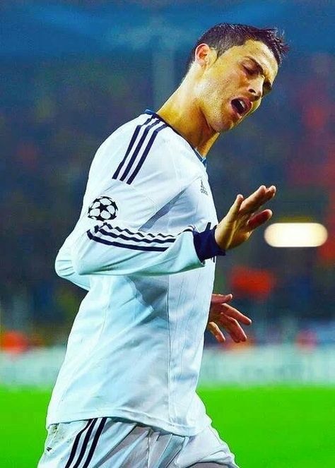 Looking forward to the "calm down" celebration this sunday Ronaldo Calma Celebration, Ronaldo Calma, Cristiano Ronaldo Haircut, Real Madrid Manchester United, Ronaldo Haircut, Cristiano 7, Cristiano Jr, Portugal National Team, Cristiano Ronaldo Juventus