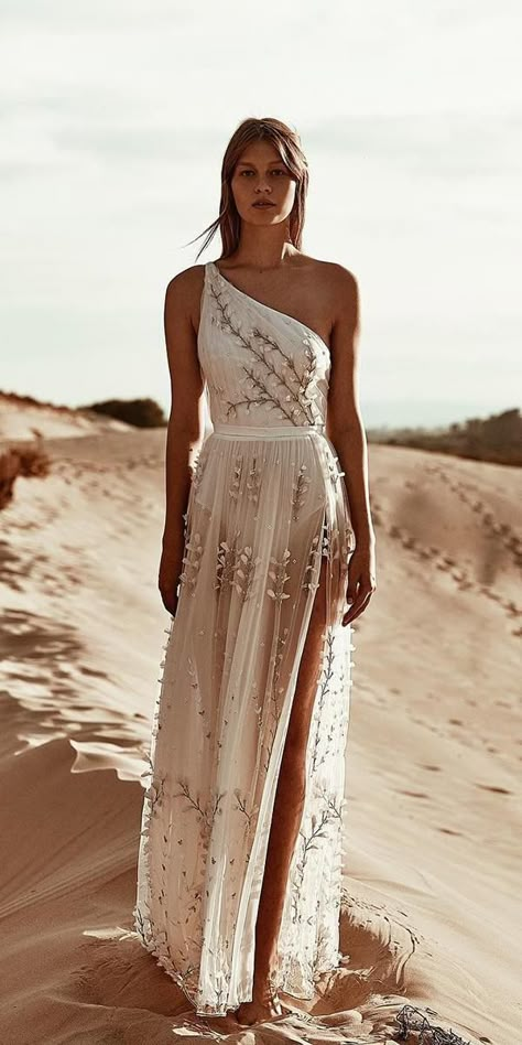 Dresses For Hot Weather, Beach Wedding Guest Dress, Wedding Robe, Beach Wedding Dresses, Maxi Dress Wedding, Best Wedding Dresses, Necklines For Dresses, Boho Wedding Dress, Beach Wedding Dress