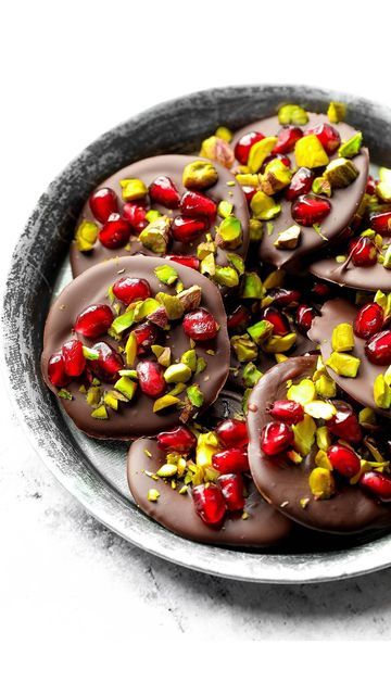 Pomegranate Food, Dark Chocolate Pomegranate, Pomegranate Chocolate, Pomegranate Pistachio, Chocolate Pomegranate, High Cholesterol Foods, Brownie Trifle, Pomegranate Recipes, Uk Recipes