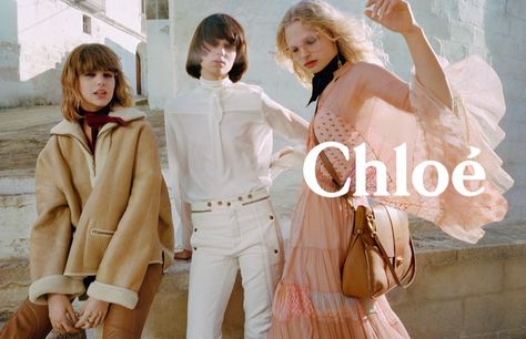 The Chloe woman’s bohemian spirit travels to Puglia in Southern Italy for the brand’s fall-winter 2016 campaign. Models Frederikke Sofie,… Mode Poses, Logos Retro, Mode Editorials, Fall Fashion 2016, Paris Mode, Fashion Advertising, Romantic Travel, Foto Inspiration, Equestrian Style