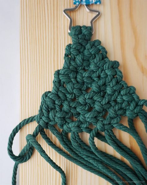 Macrame Christmas Tree | artsy-fartsy mama Diy Macrame Christmas Tree, Christmas Tree Crafts Diy, Diy Macrame Christmas, Macrame Christmas Tree, Macrame Christmas, Square Knot, Christmas Tree Crafts, Diy Macrame, Macrame Projects