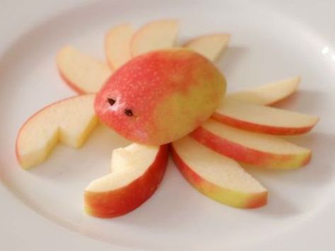 Apple Crab, Decorações Com Comidas, Food Art For Kids, Toddler Lunches, Ocean Party, Cute Snacks, Easy Food Art, Fun Snacks For Kids, God Mat