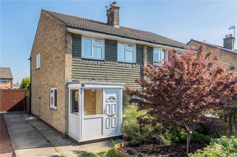 Harrogate Property News - 3 bed semi-detached house for sale Fairways Drive, Harrogate, North Yorkshire HG2 Highfield Road Coventry, Haworth Village, South Yorkshire Transport, British Houses, Orchard House, Uk House, Life In The Uk, Semi Detached House, Commercial Property For Sale