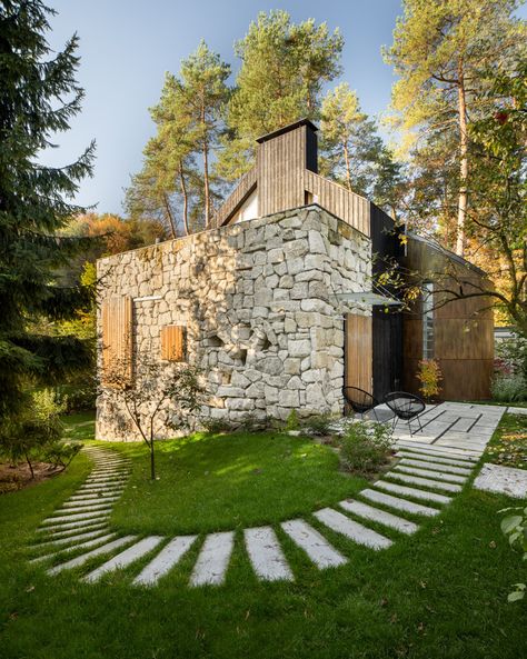 This is a suburban two-story house in a forest area near the city. Location is its key feature. You can't see the road, there's no noise, there's a forest.. House In A Forest, Frameless Window, House In Forest, House Countryside, Large Gazebo, Stone Buildings, Old Stone Houses, Two Story House, New Architecture