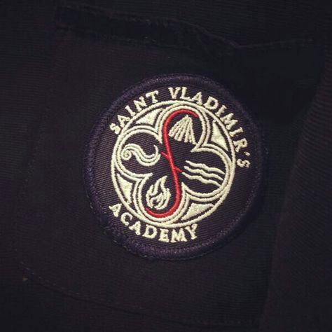 St. Vladimir Vampire Academy school uniform logo Rosemarie Hathaway, The Vampire Academy, Vampire Academy Rose, Vampire School, Vampire Academy Books, Christian Ozera, Bloodlines Series, Vampire Academy Movie, Sisters Photo