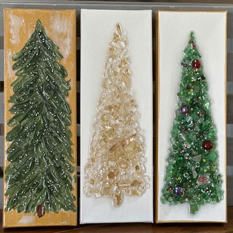 The 3-Day Christmas Tree Challenge Crushed Glass Art, Glass Trees, Christmas Tree Template, Holiday Trees, Tree Templates, Mountain Girl, Panels Wall, Shattered Glass, Crushed Glass