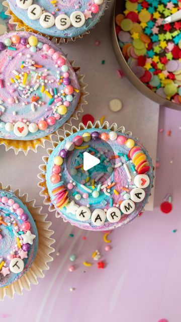 Michaels Stores on Instagram: "Friendship bracelets just got sweeter😍🤭   @sleepingmakesmehungry #makeitwithmichaels #michaelsstores #friendshipbracelets #friendshipbracelet #diybaking" Friendship Bracelet Cupcakes, Friendship Bracelet Cookies, Friendship Bracelet Cake, Friendship Bracelet Party, Friendship Cake, On Friendship, Bracelet Party, Friendship Party, Diy Baking