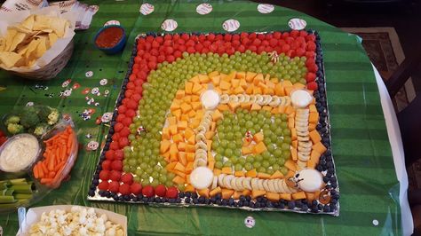 Baseball fruit tray Veggie Cheese Tray, 40th Birthday Quotes For Women, Birthday Quotes For Women, Baseball Food Party, Baseball Theme Birthday Party, Baseball Food, Baseball Snacks, Softball Party, Baseball Theme Birthday