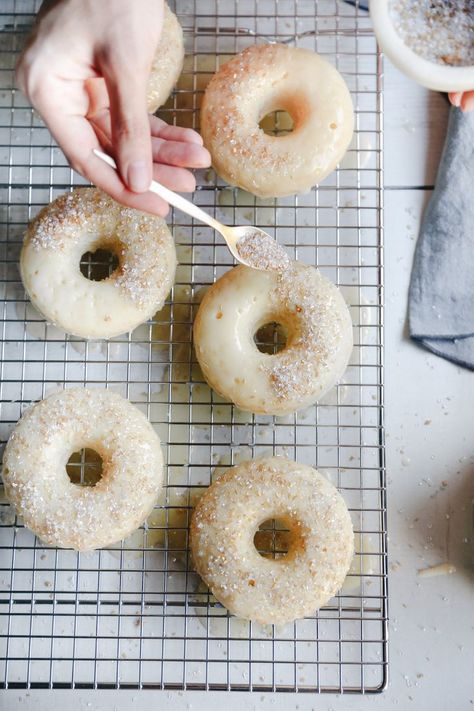 Chocolate Glaze Recipe, Chocolate Glaze Recipes, White Chocolate Glaze, Houston Lifestyle, Champagne Recipe, Baking Therapy, Bakery Treats, Dessert Inspiration, Donut Worry