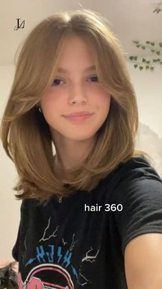 Mid Haircuts, Anna Hair, Fine Straight Hair, Latest Makeup Trends, Cute Hair Colors, Layered Haircuts For Medium Hair, Chic Outfit Ideas, Bangs With Medium Hair, Cute Haircuts