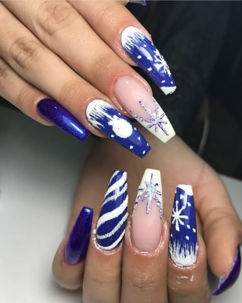 Blue Nails Ideas, Winter Nails Designs, Blue Christmas Nails, Blue And Silver Nails, New Years Nail, New Years Nail Designs, Summer Nails 2024, Christmas Nail Ideas, Gel Nail Art Designs