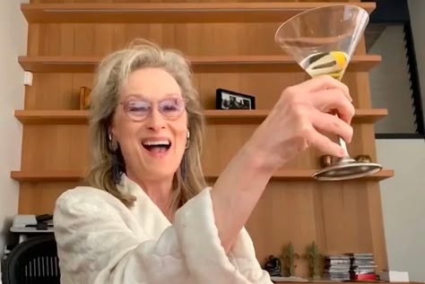 Ladies Who Lunch, Meryl Streep, Julia Roberts, Halle Berry, Instagrammer, Pull Off, Just Girly Things, Reaction Pictures, Mood Pics