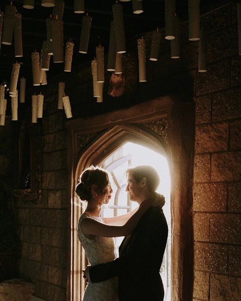 A Moody, Magical "Harry Potter"-Themed Wedding Moody Harry Potter, Sorting Ceremony, Whimsical Wedding Theme, Harry Potter Wedding Theme, Harry Potter Wedding, Hollywood Wedding, Full Frontal, Leo Valdez, Art Manga