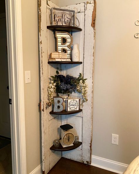 Farmhouse Corner-shelf Antique Door Flea Market Flip Rustic Corner Shelves, Door Shelf, Hall Corner Decor Ideas, Farmhouse Corner Decor, Corner Door Shelf, Tall Corner Decor, Corner Shelf Decor Living Room, Farmhouse Corner Shelf Living Room, Door Corner Shelf