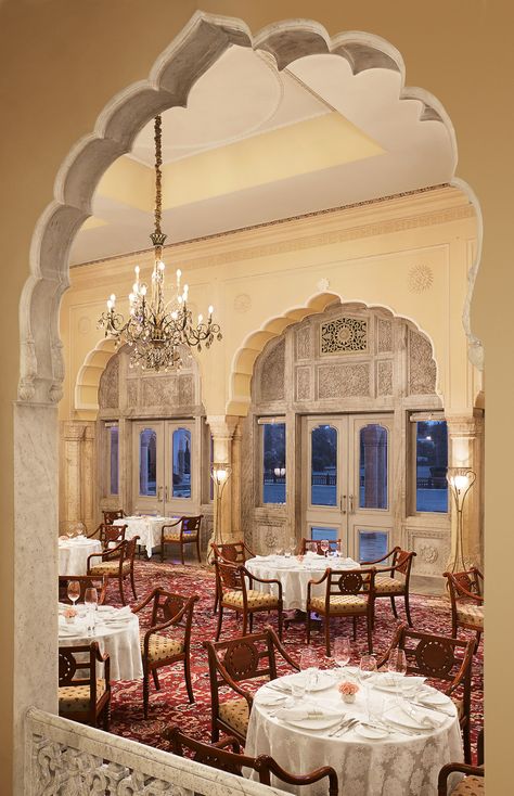 Rambagh Palace Jaipur: Time for Royalty Royal Cafe, Muslim Architecture, Royal Architecture, Indian Palaces, Indian Arch, Rambagh Palace, Indian Houses, Official Residence, Opulent Interiors