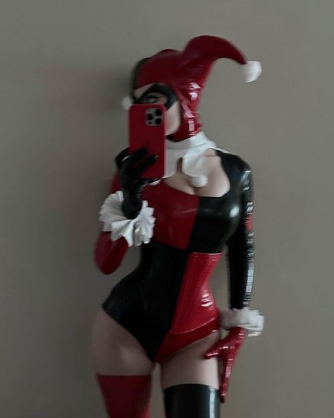 Harley Quinn Disfraz, Harleen Quinzel, Pretty Halloween Costumes, Harley Quinn Costume, Harley Quinn Cosplay, Cosplay Inspo, Halloween Costume Outfits, Halloween Costumes Makeup, Fantasias Halloween