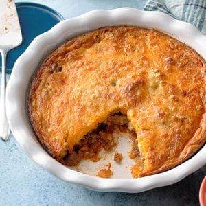 Chicken Biscuit Potpie Recipe: How to Make It Taco Fixings, Cornbread Taco, Taco Pie Recipes, Beef Pies, Taco Pie, Beef Taco, Taco Bake, Mexican Casserole, Nachos Beef