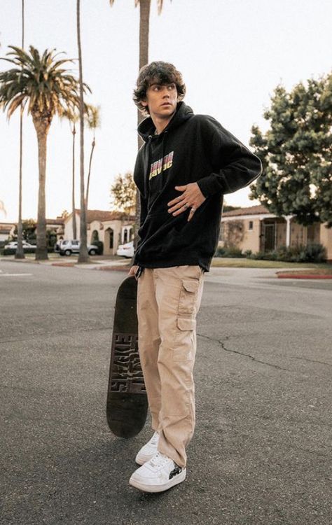 Skater Aesthetic Outfits Boy, Skate Outfit Men, Skater Outfit Men, Skater Aesthetic Outfits, Skater Boy Outfits Aesthetic, Skater Style Men, Skater Boy Style, Zack Lugo, Boy Outfits Aesthetic