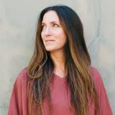 Julie Piatt Julie Piatt, Pete Seeger, Plant Based Lifestyle, Past Relationships, Marital Status, New Relationships, Net Worth, Body Measurements, Famous People