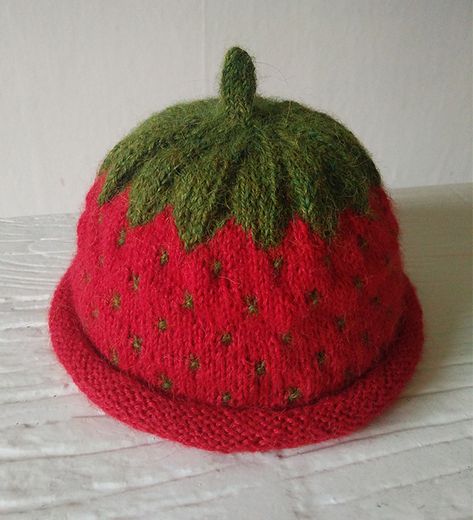 Knit Strawberry Hat, Cute Knit Hat, Easy Quick Crochet Patterns, Easy Baby Crochet Patterns Free, Baby Strawberry Hat, Baby Knit Hat Pattern, Quick Crochet Beanie, Strawberry Hat Crochet, Crochet Strawberry Hat