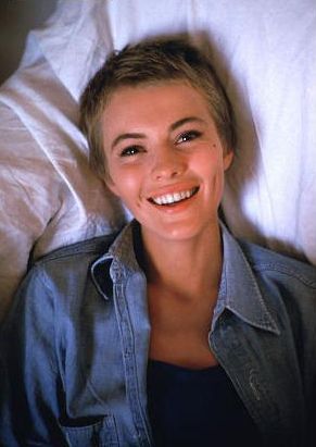 Denim shirt #"Jean Seberg" Jean Seberg Style, Decent Hairstyle, Jean Seberg, Mia Farrow, Pixie Hairstyles, Hair Care Tips, Pixie Haircut, Pixie Cut, Hair Looks