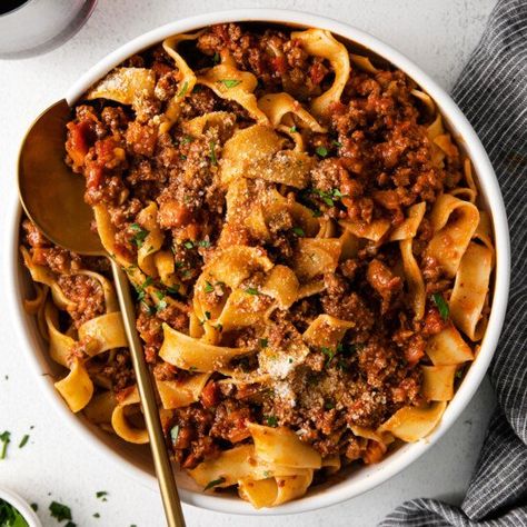 Pappardelle Pasta Recipe, Slow Cooker Bolognese Sauce, Ragu Pasta, Slow Cooker Bolognese, Recipe Tin Eats, Ragu Bolognese, Sausage Ragu, Tin Eats, Pork Ragu