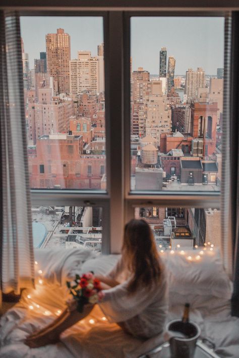 Nyc Guide, Apartment View, Large Window, New York Aesthetic, New York Life, Apartment Aesthetic, New York Apartment, Fall Photoshoot, Nyc Apartment