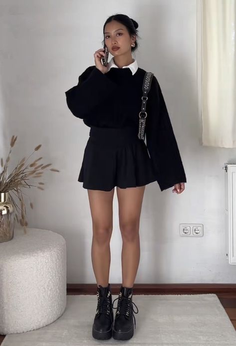 Emo Chic Outfits, Corporate Emo, Ropa Upcycling, Black Skirt Outfits, Winter Fashion Outfits Casual, Corporate Outfits, Classy Work Outfits, Grunge Style, Basic Outfits