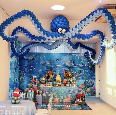 Octopus Balloon, Under The Sea Decorations, Ocean Birthday Party, Deco Ballon, Shark Themed Birthday Party, Ocean Theme Party, Ocean Birthday, Sea Birthday Party, Mermaid Theme Party