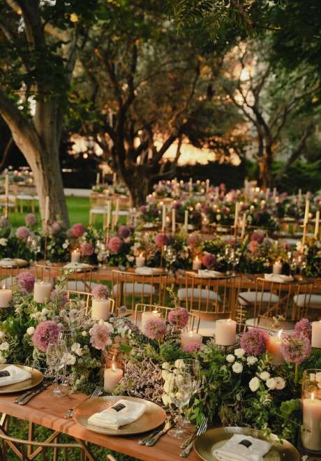 Long Outdoor Dining Table Wedding Reception, Wedding In Lebanon, Banquet Themes, White Peony Bouquet Wedding, Lebanon Wedding, Modern Outdoor Wedding, Round Wedding Tables, Wedding Luncheon, Wedding Table Setup