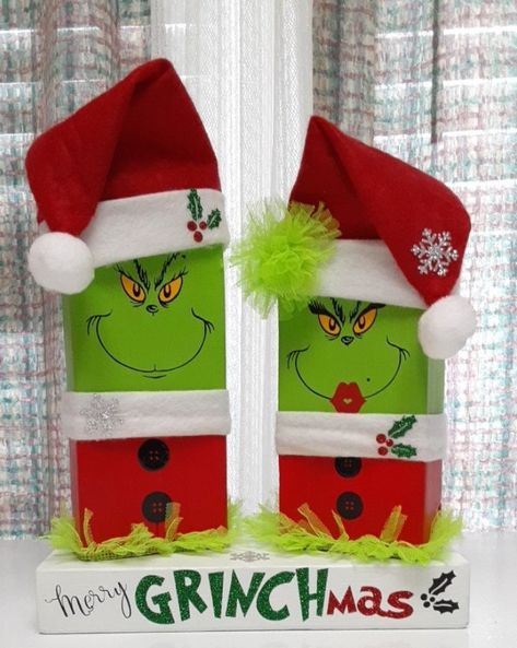 Merry Grinchmas Grinch Boxes Stackable Diy, Grinch Tree, Christmas Wrapping Diy, Grinch Crafts, Valentines Box, Turtle Crafts, Grinch Christmas Tree, Grinch Christmas Decorations, Brick Art