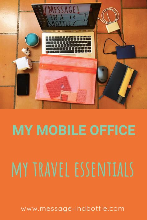 When you travel, you need to have the adequate equipment for running your business. I present you my mobile office with my travel essentials and some tips. Traveling Office Organization Ideas, Business Travel Must Haves, Travel Agent Home Office Ideas, Micro Office Ideas, Mobile Office Ideas, Portable Office Ideas, Travel Gadgets Accessories, Travel Desk, Clock Work