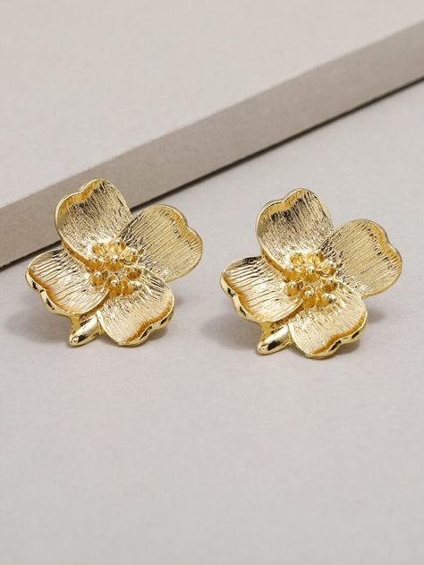 Free Returns ✓ Free Shipping On Orders $49+ ✓. Flower Decor Stud Earrings- Earrings at SHEIN. Gold Flower Earrings, Flower Earrings Gold, Embellished Fashion, Floral Studs, Earring Trends, Alloy Earrings, Fancy Jewellery, Flower Decor, Metal Flowers