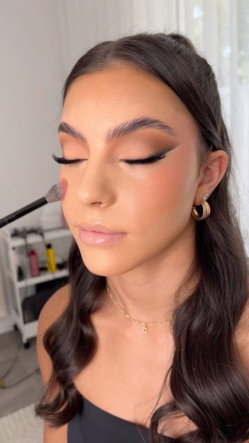 Smoky Brown Liner, Wing Liner Makeup Look, Smokey Liner Makeup Look, Brown Liner Eye Makeup, Smoked Out Liner Make Up, Brown Soft Smokey Eye, Brown Wing Liner, Smoked Out Wing Makeup, Shadow Liner Make Up