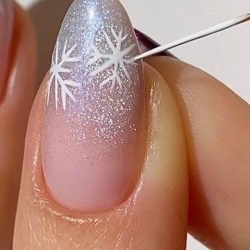 Paula 💅🏻🌙💗 on Instagram: "magnetic snowflake nails! 🩵❄️☁️✨ the way that cat eye effect shimmers is so pretty!! I mean.. look at that subtle blue sparkle! <3 — using: • @daily_charme cat eye gel polish C45 Moon Glow white gel polish Perfect White use my code PAULA10 for 10% off! 💸 *paid to create // paid content #winternails #holidaynails #snowflakenails #nailarttutorial #magneticnails #cateyenails #minimalnails #nailinspo #diynails #reels" Cat Eye Christmas Light Nails, Cat Eye Snowflake Nails, White Silver Cat Eye Nails, Pink And White Cat Eye Nails, Cat Eye Cloud Nails, White Gel Polish, Cat Eye Gel Polish, Magnetic Nails, Blue Sparkle